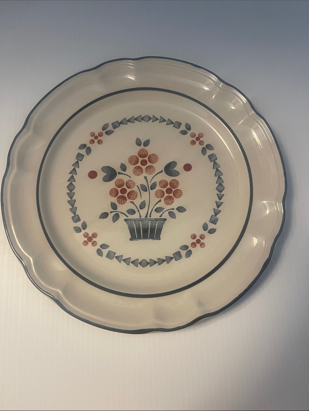 Cumberland Brambleberry stoneware plate
